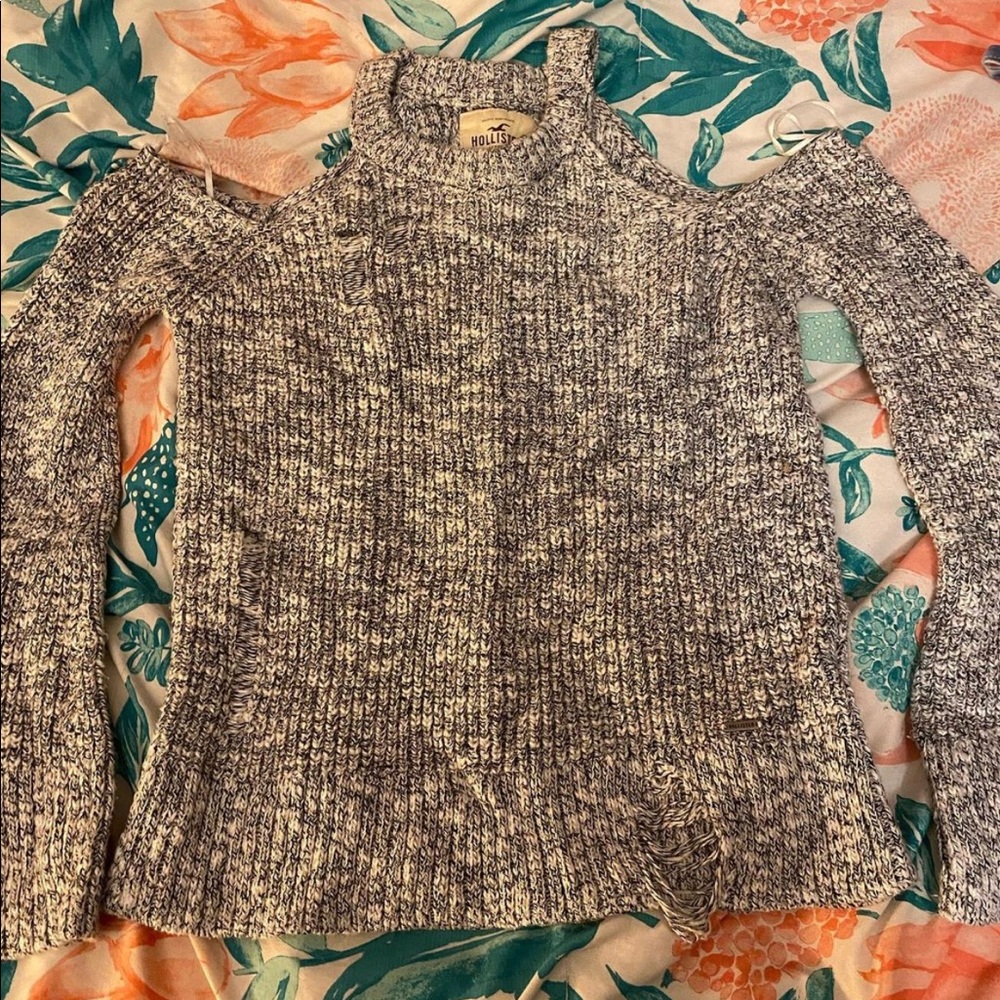 hollister sweater